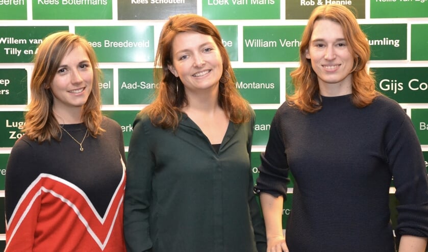 Kim, Kristel en Reanne gaan Lugdunum helpen.