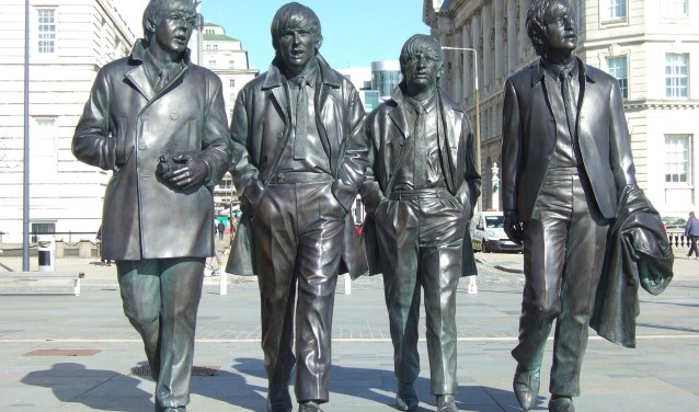 Deze vier heren, vereeuwigd in Liverpool, speelden 55 jaar geleden in Hillegom. Bij deze mijlpaal wordt stilgestaan door middel van een Beatlesdag. | Foto: Pixabay