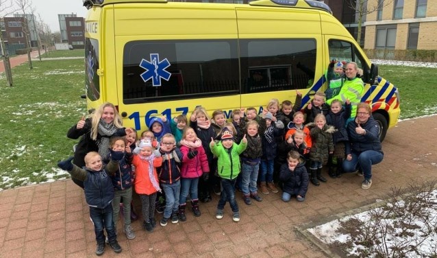 Leuk om de ambulance eens van dichtbij te bekijken.
