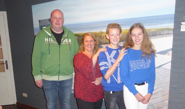 Vvlnr: Prins Velo, prinses Caro, jeugdprins Bambam en jeugdprinses Pebbles. | Foto en tekst: Ina Verblaauw