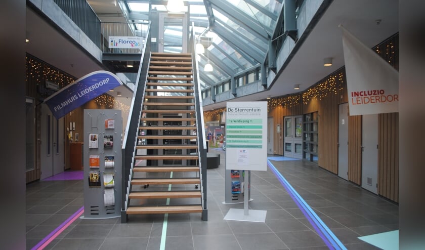 Het gebouw De Sterrentuin aan de Van Diepeningenlaan herbergt een aantal organisaties op sociaal cultureel gebied. | Foto: Nelleke Thissen