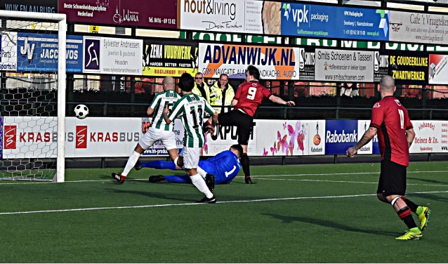 Max van Steen scoort de 1-2. | Foto: PR