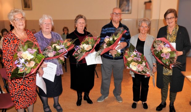 De jubilarissen van het Evangelisatiekoor.