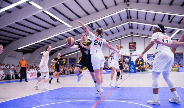 Mia Hordijk werd uitgeroepen tot Woman of the match. | Foto: Geert Bekker
