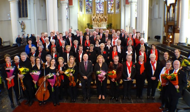 Het jubilerende Sint Pancratiuskoor. | Foto: pr./GvS