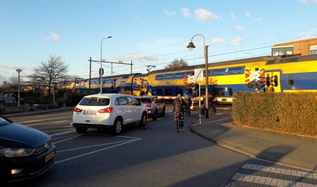 De spoorwegovergang bij de Herenstraat. | Foto: archief