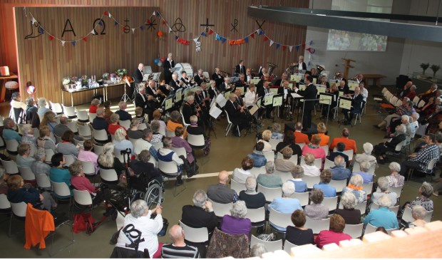 Het Gewestelijk Senioren Orkest trad op voor een volle zaal.