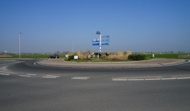 De 'Koeienrotonde' tegenover de Schildwacht in de Leyhof.