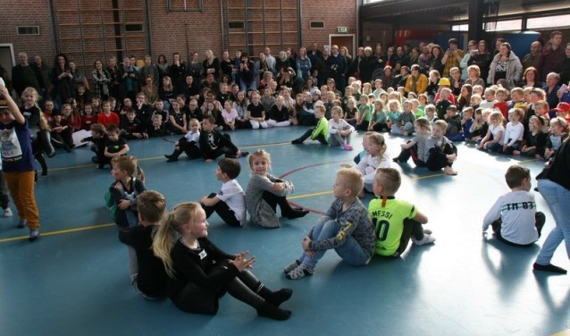 Er is veel danstalent op de Oranje Nassauschool.
