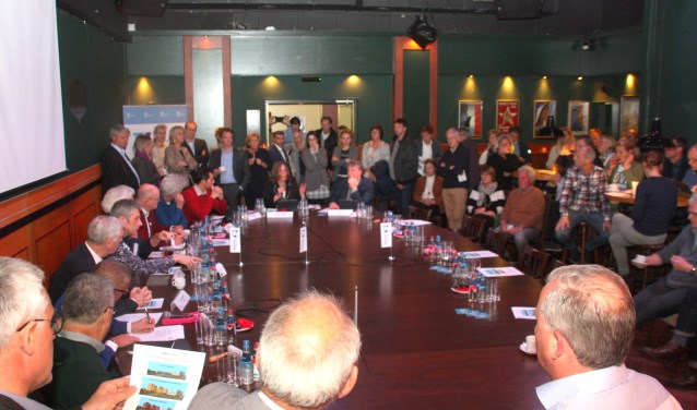Tijdens het rondetafelgesprek over Groot Hoogwaak ontbraken de omwonenden. | Foto en tekst: Wim Siemerink