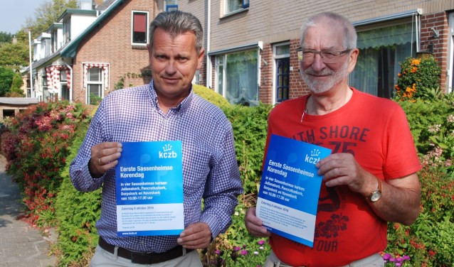 George Germans (l) en Siep Eisenga organiseren de Sassenheimse Korendag. | Foto: archief/ Piet van Kampen