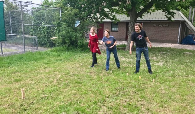 Bij scojesa zijn ze alvast in training voor het Kubb-toernooi. | Foto: pr.