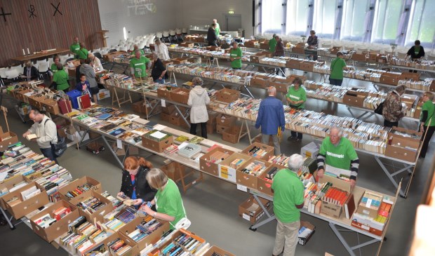 Een eerdere editie van de boekenmarkt in de Scheppingskerk.