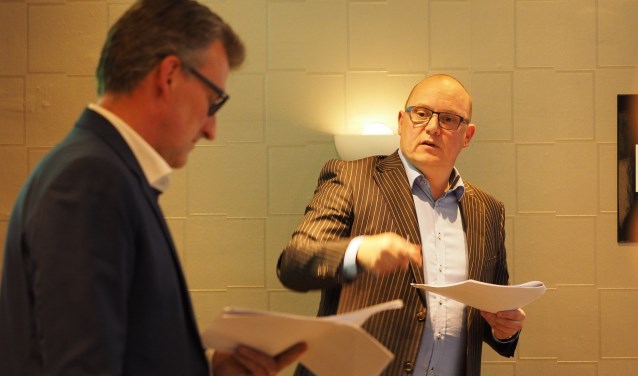 OVDL voorzitter George Hoogkamer en centrummanager John van der Tol. | Foto: Monique Hoogkamer