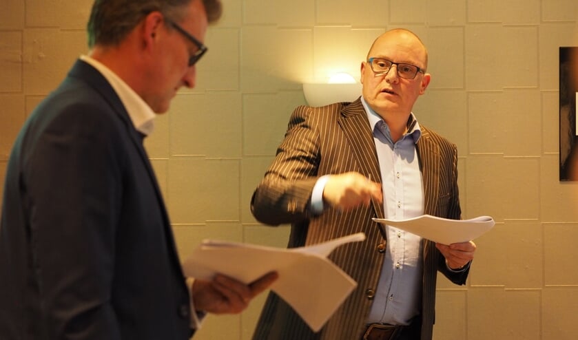OVDL voorzitter George Hoogkamer en centrummanager John van der Tol. | Foto: Monique Hoogkamer