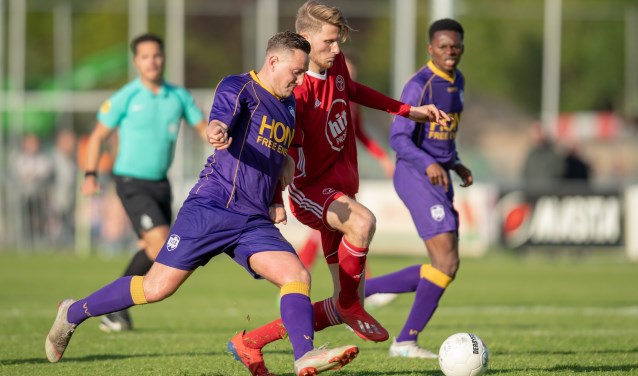 Mitchell Teuns en Tristan Buis. | Foto: Kees Kuijt, Orange Pictures.