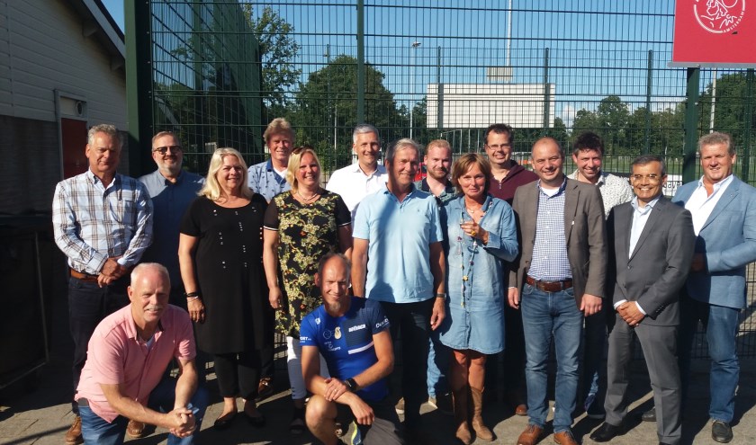 Vijftien voorzitters van Voorhoutse verenigingen bijeen voor overleg. | Foto: pr.