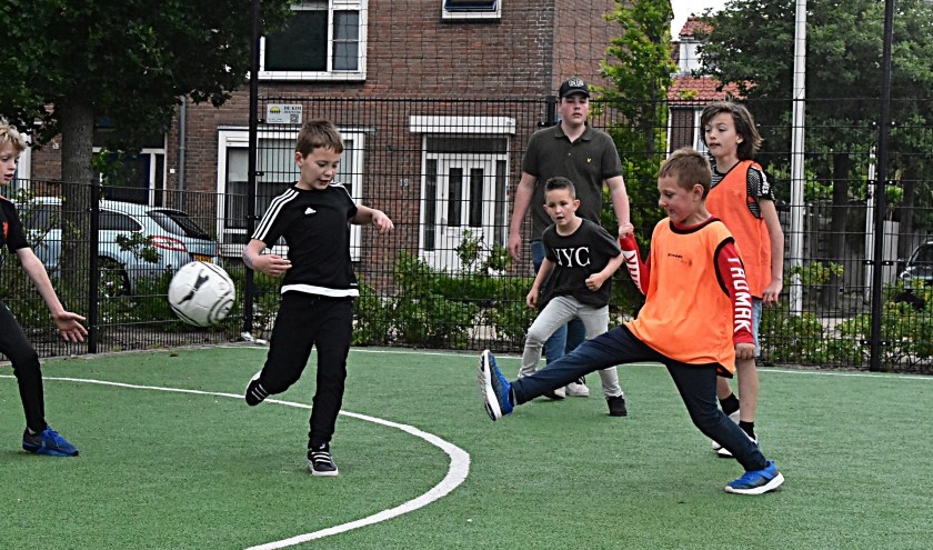 De kids konden naast voetballen, ook andere sporten doen. | Foto: Piet van Kampen