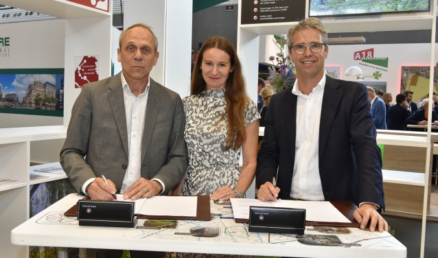 Vlnr: Christoffel Klap, Fleur Spijker en Laurens Cramer. | Foto: Pr