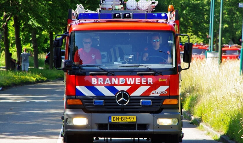 De dag begon met een feestelijke optocht met de eigen wagen voorop.