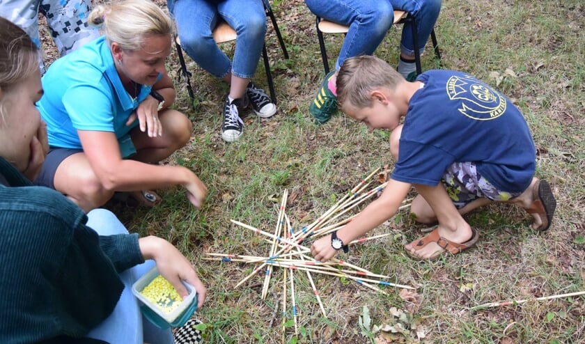 Spelletjes waarmee de scouts goudklompjes konden verdienen.