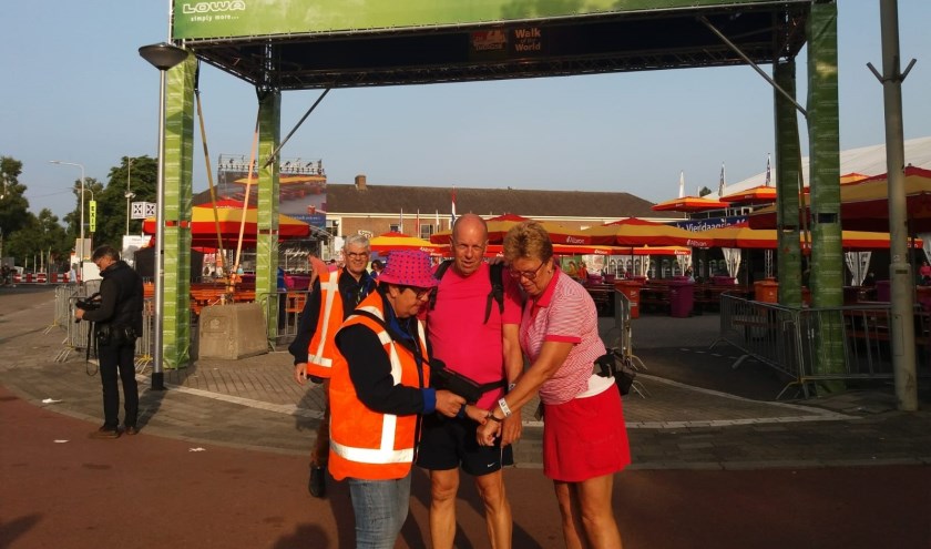 Even scannen en lopen maar. Vandaag roze woensdag, de dag van Wychen.