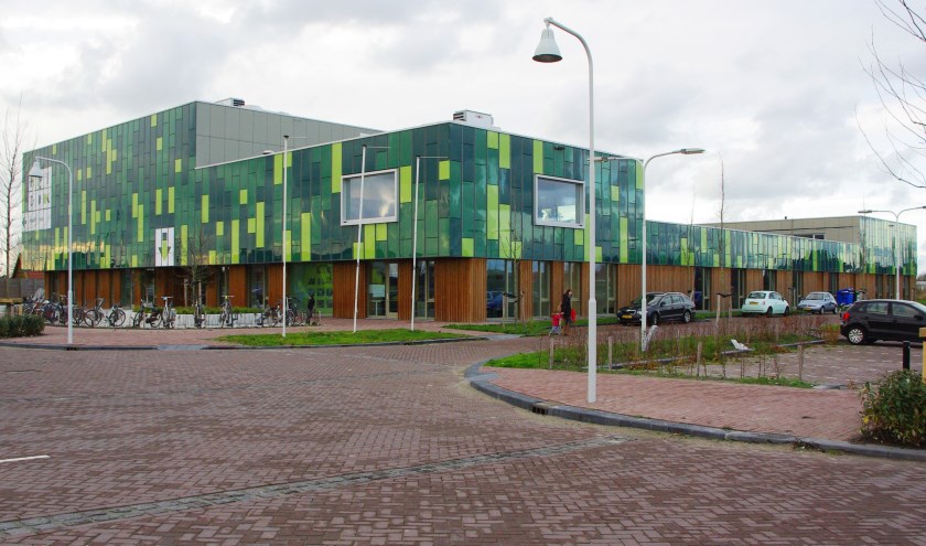 De gemeente Oegstgeest plaatst voor een periode van vijftien maanden twee lokalen als tijdelijke huisvesting voor basisschool Het Dok in Nieuw-Rhijngeest. | Archieffoto Willemien Timmers