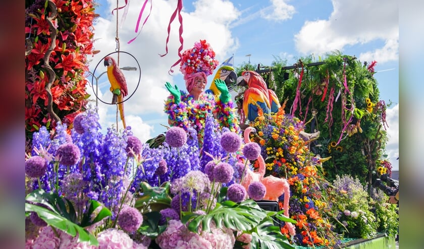 De Rijnsburgse parade is trendsetter op het gebied van bloemsierkunst.| Foto: PR