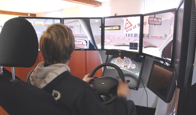 Trainen in de rijsimulator.