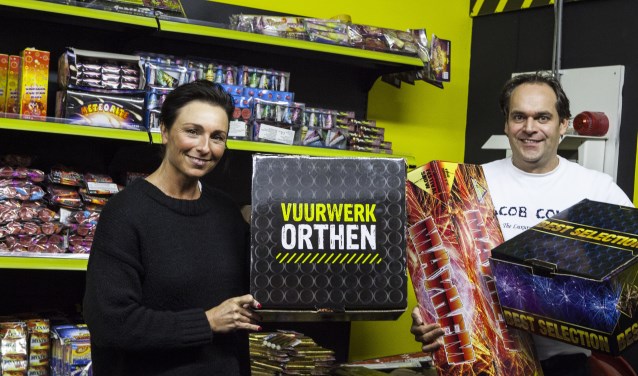 Team Vuurwerk Orthen staat voor je klaar. Foto: Michel van de Langenberg