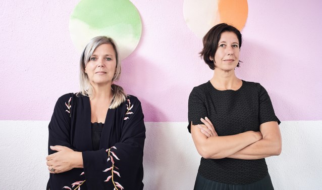 Petra Janssen en Simone Kramer vormen de drijvende kracht achter Social label. Foto: Rene van der Hulst