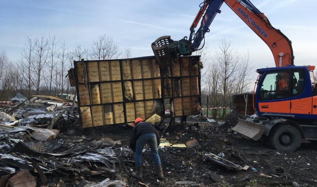 De kantine is door de brand volledig met de grond gelijk gemaakt