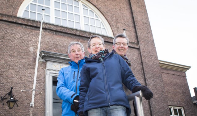 V.l.n.r. Hans Waegemakers (dirigent Melodiek), Machteld Terlingen en Ruud Stiemer. Foto: Niek Geneuglijk