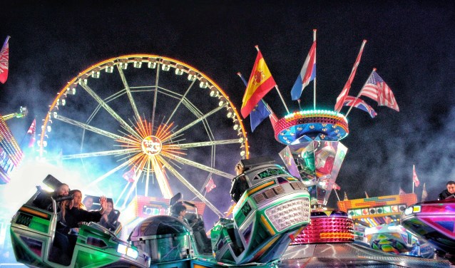 Volop genieten tijdens de Kermis in Best. Foto: Janine van Ast