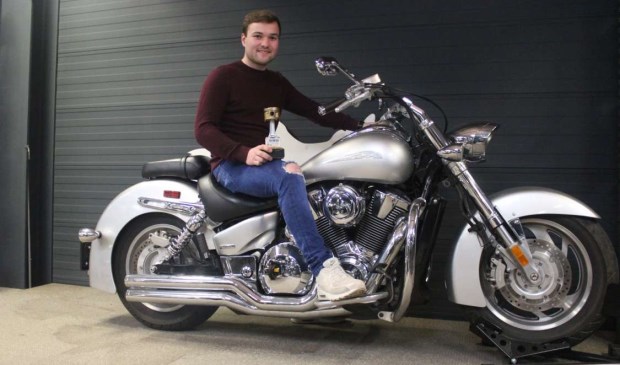 Nick Woppenkamp wint Europees kampioenschap motortechniek.