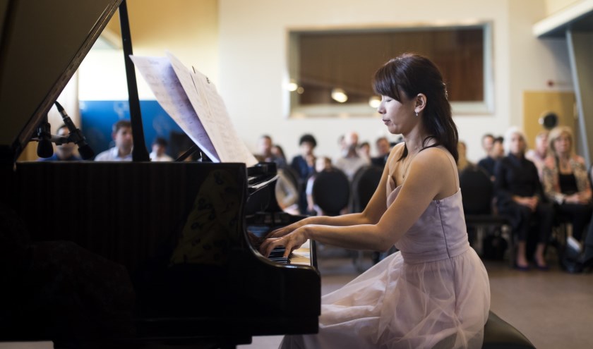 Yoshimi Kawai tijdens een van haar optredens