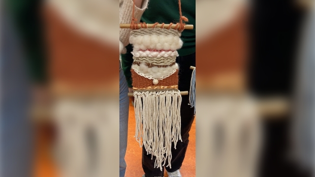 Mini wandhanger met o.a. Texelse schapenwol