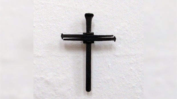 Cross of nails