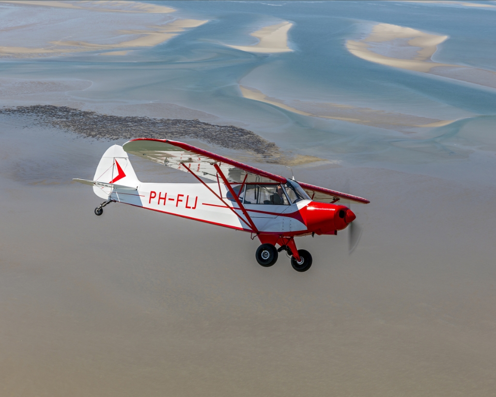 De fluisterstille  Piper Super Cub