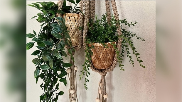 Gehaakte plantenhanger met Roemeens koord