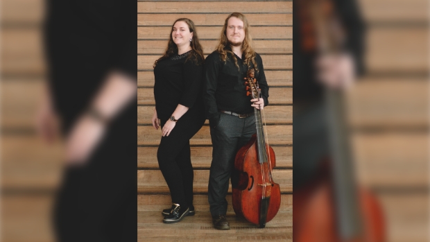 Sofia Pedro (sopraan) en Xander Baker (viola da gamba)