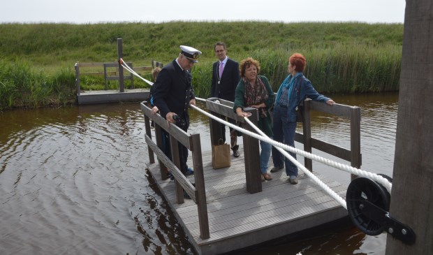 Voor het eerst met het pontje naar de overkant.