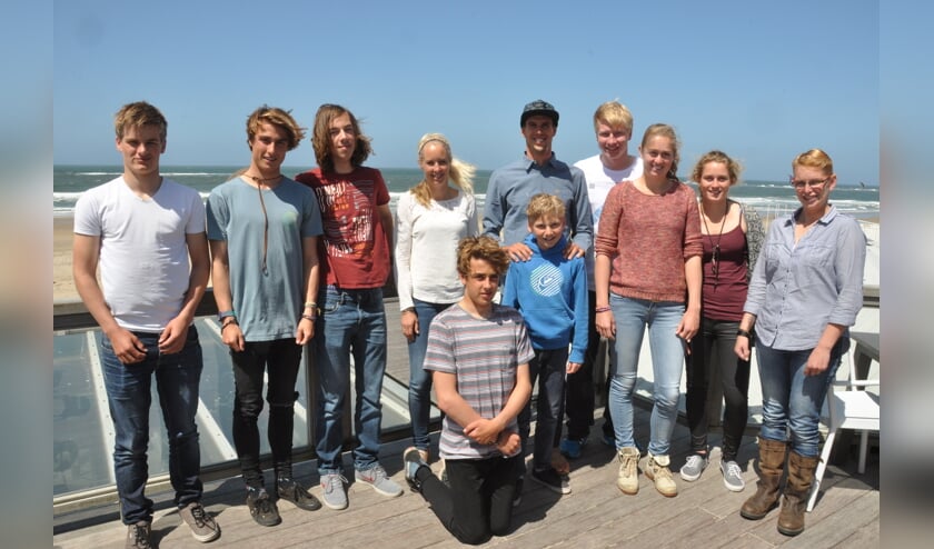 Dorian van Rijsselberghe met de Texelaars die zijn fonds steunt.