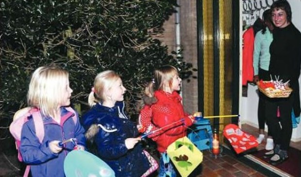 Zingende kinderen in De Koog een paar jaar geleden.
