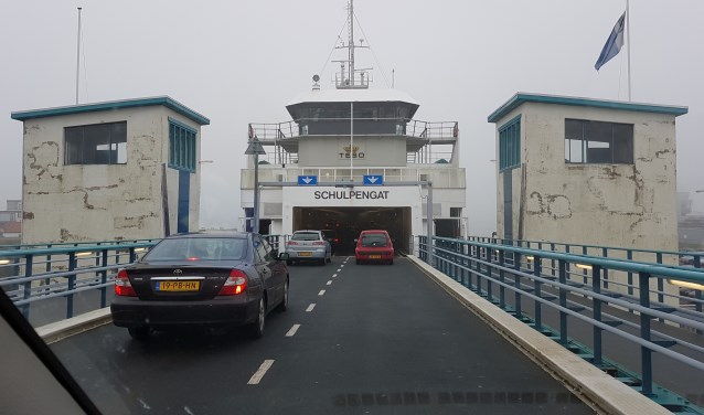De brug van de veerhaven in Den Helder.