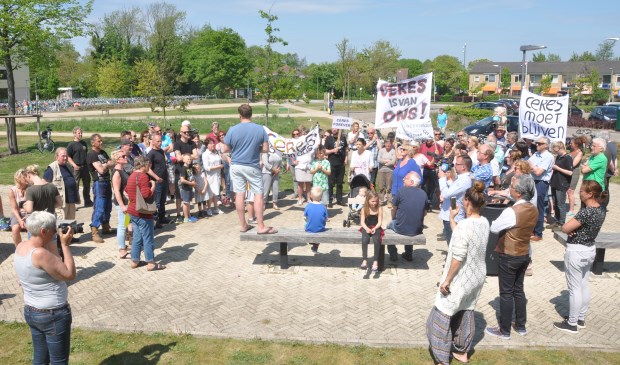 Protest tegen de afsluiting van Ceres bij het gemeentehuis.