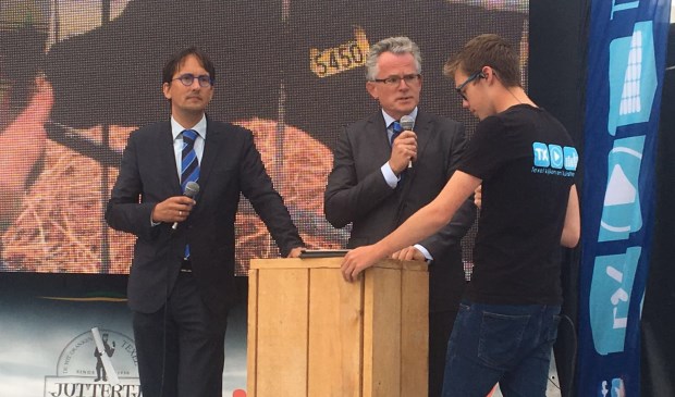 Aron Zeeman op de Hotspot in gesprek met de burgemeesters van Den Helder en Texel.