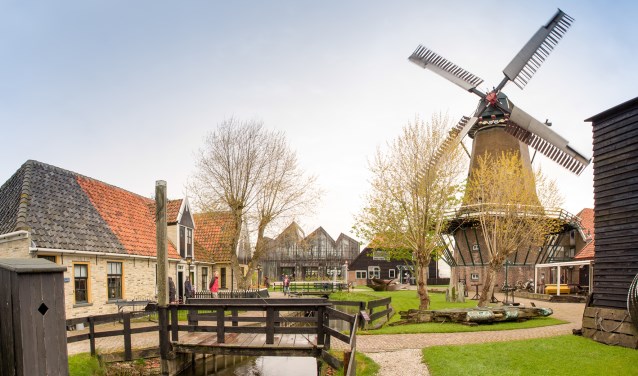 De Traanroeier neemt een prominente plek in op het buitenterrein van Museum Kaap Skil