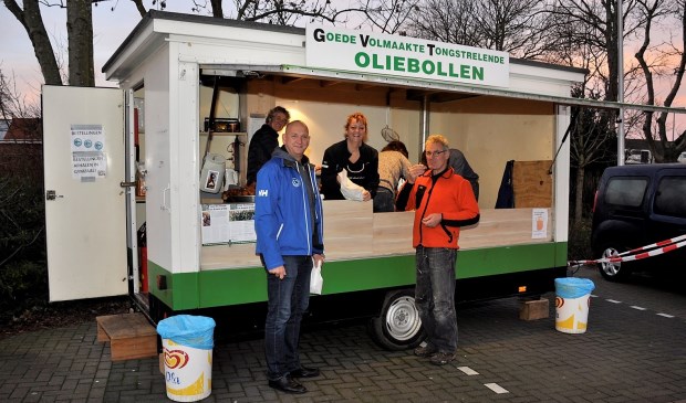 oliebollenkraam GVTexel aan de Beatrixlaan