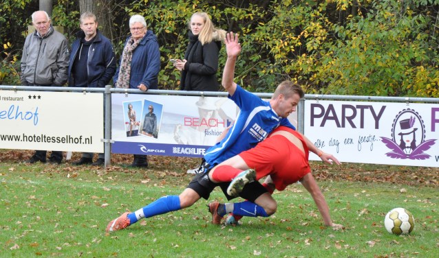 ZDH en De Koog tijdens de vorige derby in november.